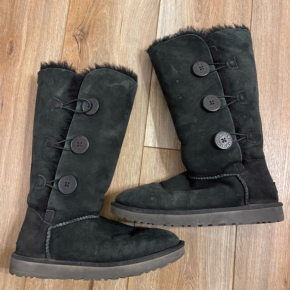 Uggs - Tall Bailey Button boots size 8